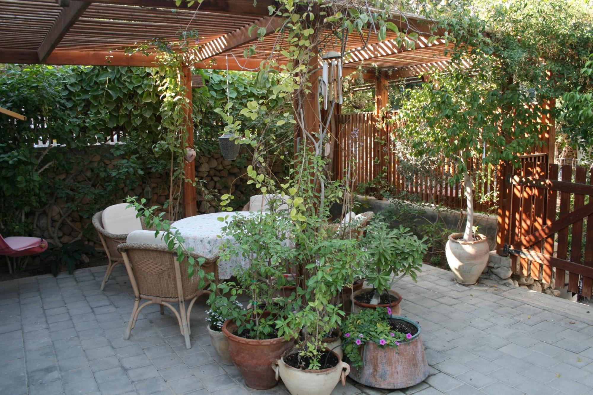 Gil'S Guest Rooms Neve Zohar Exterior foto